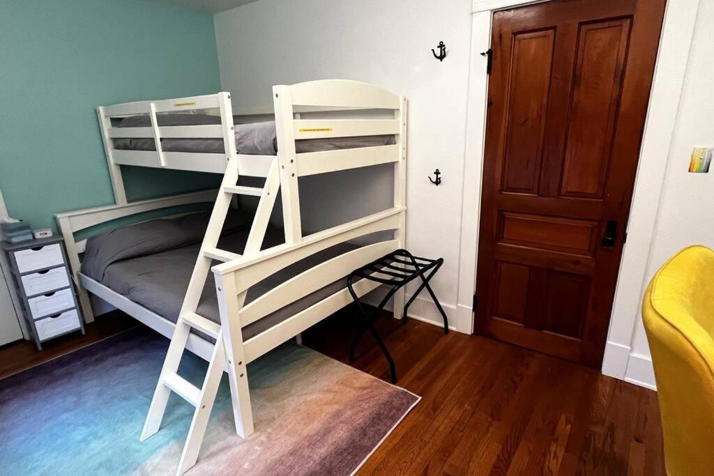 Fiesinger House - Private 3-Bd Unit In Historic Home, Downtown Sandusky Exterior foto